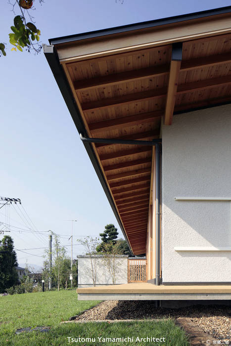 紡ぐ家 ～3世代の住まい～, 山道勉建築 山道勉建築 บ้านและที่อยู่อาศัย ไม้ Wood effect