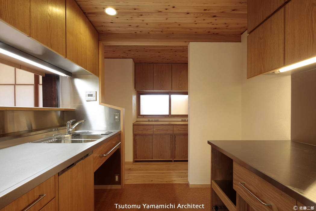 紡ぐ家 ～3世代の住まい～, 山道勉建築 山道勉建築 Kitchen Wood Wood effect