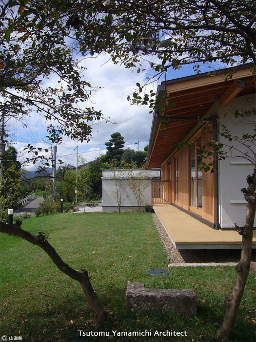 紡ぐ家 ～3世代の住まい～, 山道勉建築 山道勉建築 Jardin asiatique Bois Effet bois