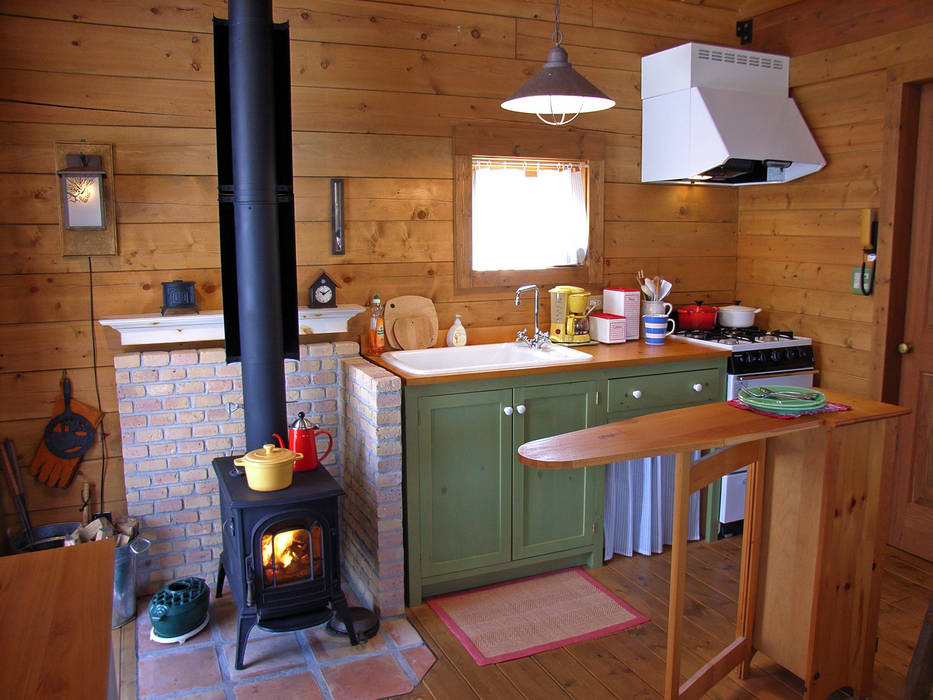 Small Cottage at Mt.Yatsugatake, Japan, Cottage Style / コテージスタイル Cottage Style / コテージスタイル Kitchen