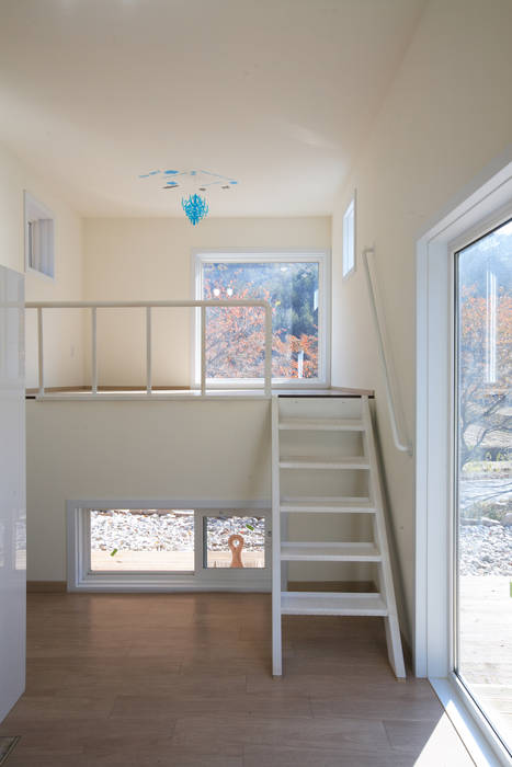 작은동이 여럿모여 군락을 이룬 문경의 미니펜션, 주택설계전문 디자인그룹 홈스타일토토 주택설계전문 디자인그룹 홈스타일토토 Modern style bedroom