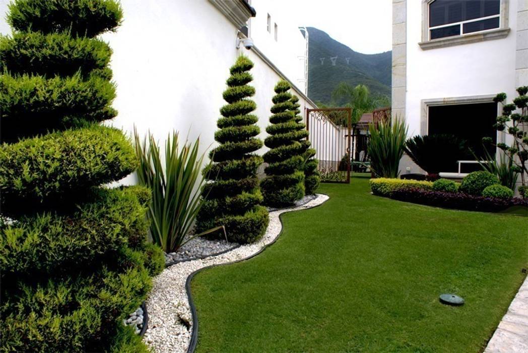 Residencial La Herradura InGarden Jardines de estilo minimalista