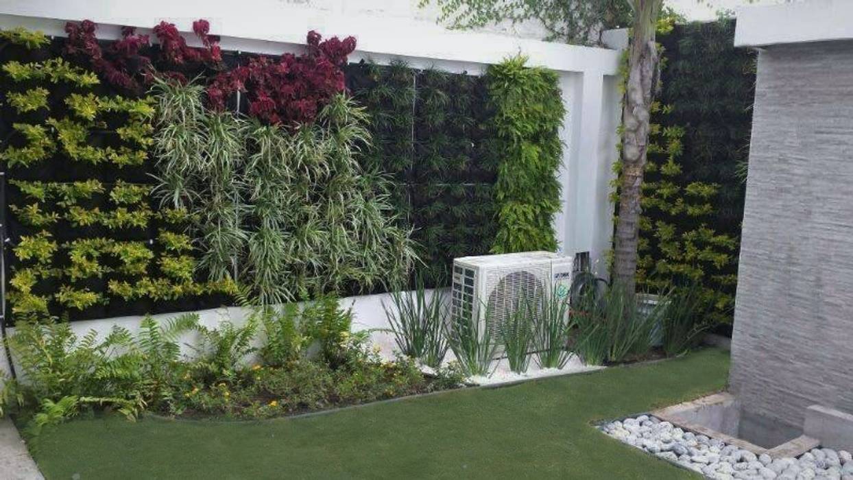 Muro Verde Residencial InGarden Jardines de estilo minimalista