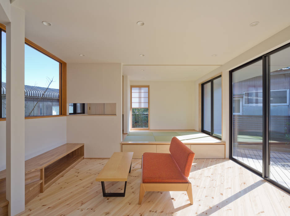 PLEASANT ANGLE HOUSE, 株式会社プラスディー設計室 株式会社プラスディー設計室 Living room