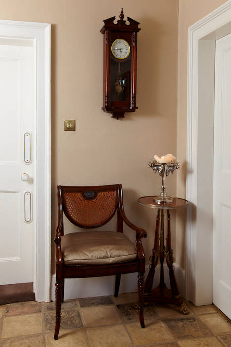 Georgian Farmhouse, Etons of Bath Etons of Bath Country style corridor, hallway& stairs