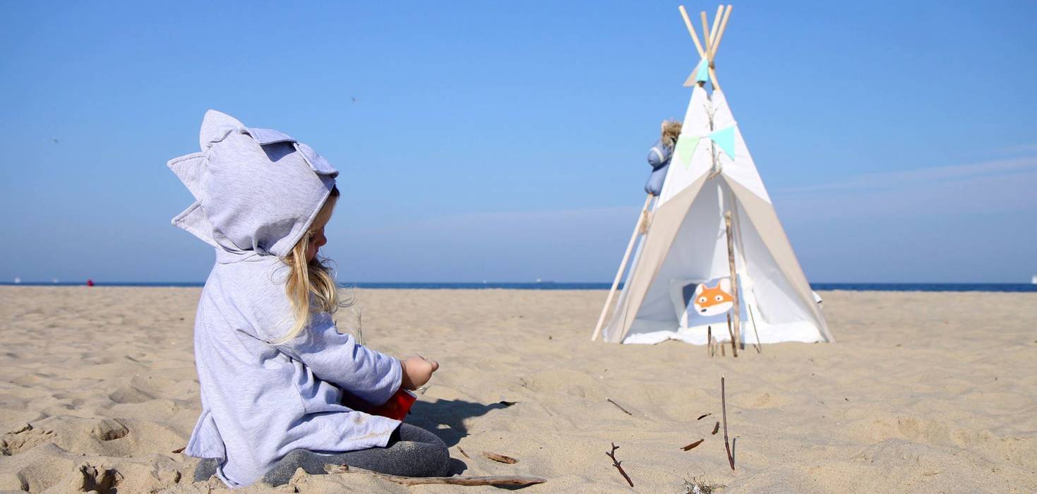 Un vrai tipi d'indien fait main dans la chambre d'enfant!, Handmade of Passion Handmade of Passion Quartos de criança ecléticos Brinquedos