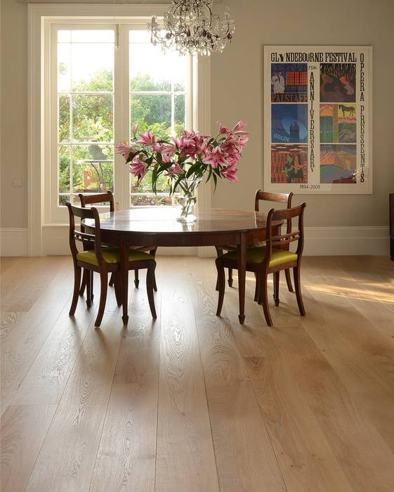 Oak Old White Pre-oiled The Natural Wood Floor Company กำแพง วัสดุปูพื้นและผนัง