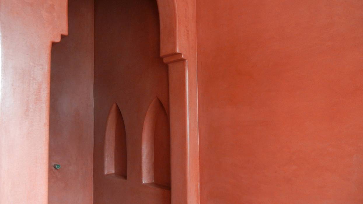 Sala da Bagno in Tadelakt Rosso Marrakech, Tadelakt keloe Tadelakt keloe Mediterrane Badezimmer
