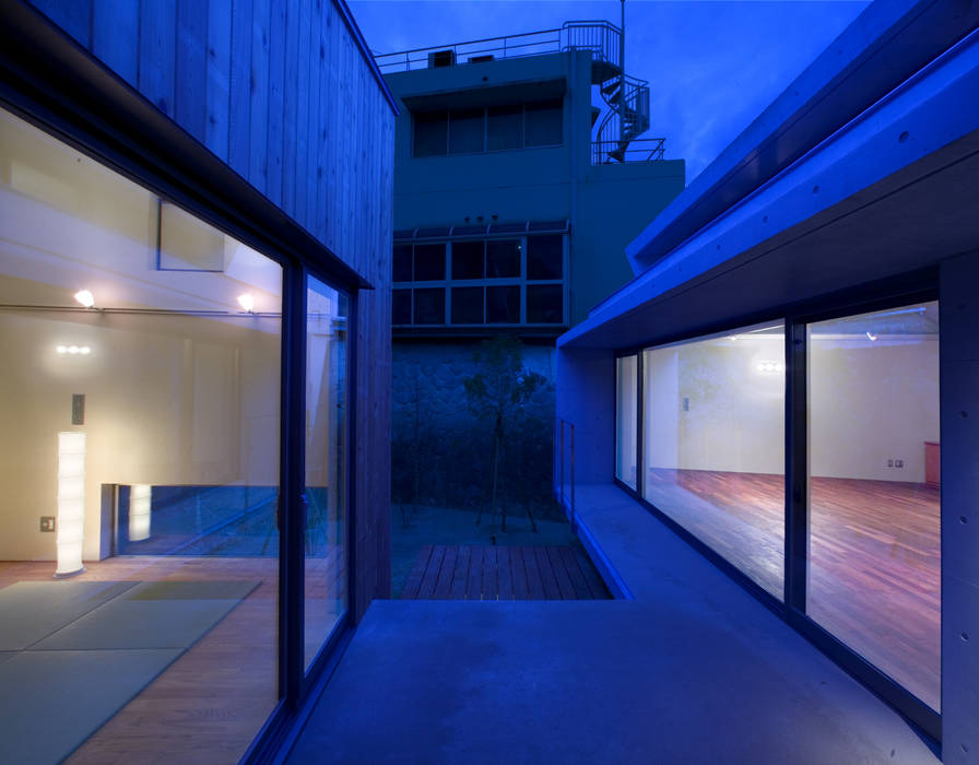REI, かわつひろし建築工房 かわつひろし建築工房 Modern balcony, veranda & terrace