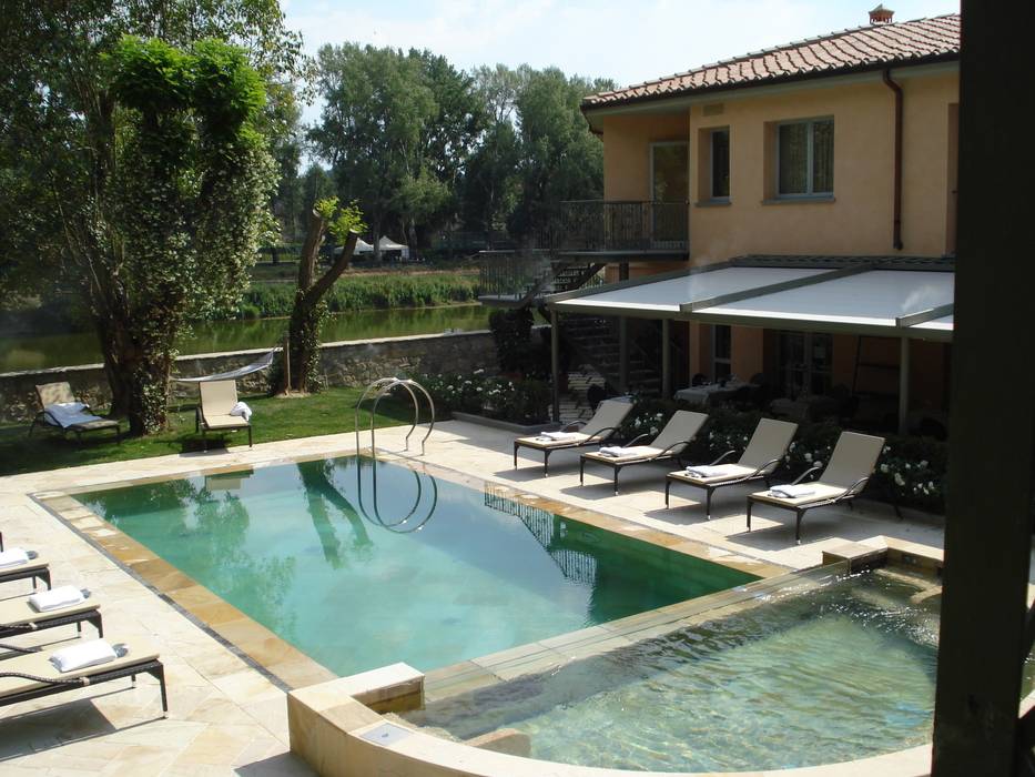 FIRENZE Freezanz System srl Piscina in stile in stile classico