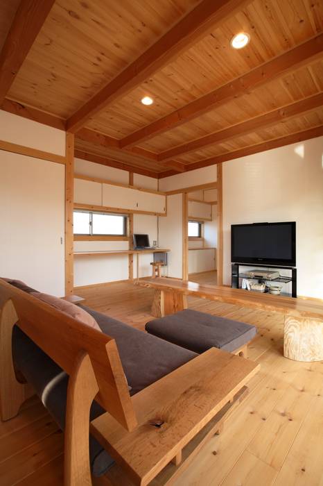 LDK 三宅和彦／ミヤケ設計事務所 和風デザインの リビング LDK,自然素材,漆喰塗り,無垢板