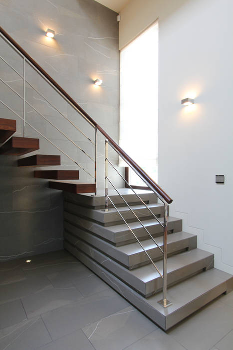 Dom jednorodzinny w Chybach, Studio Nomo Studio Nomo Nowoczesny korytarz, przedpokój i schody