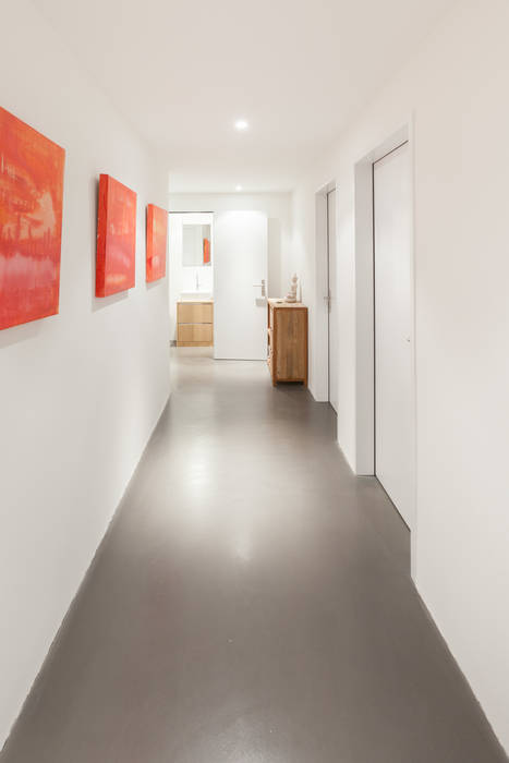 Neubau Einfamilienhais mit Atlier am Hofnerbach, von Mann Architektur GmbH von Mann Architektur GmbH Modern Corridor, Hallway and Staircase