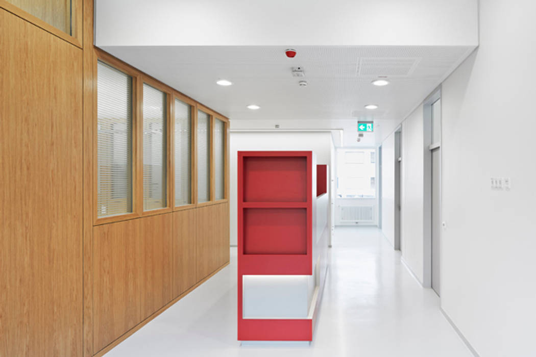 Laborgebäude für präklinische Bildgebung, Dannien Roller Architekten + Partner PartG mbB Dannien Roller Architekten + Partner PartG mbB Commercial spaces Hospitals