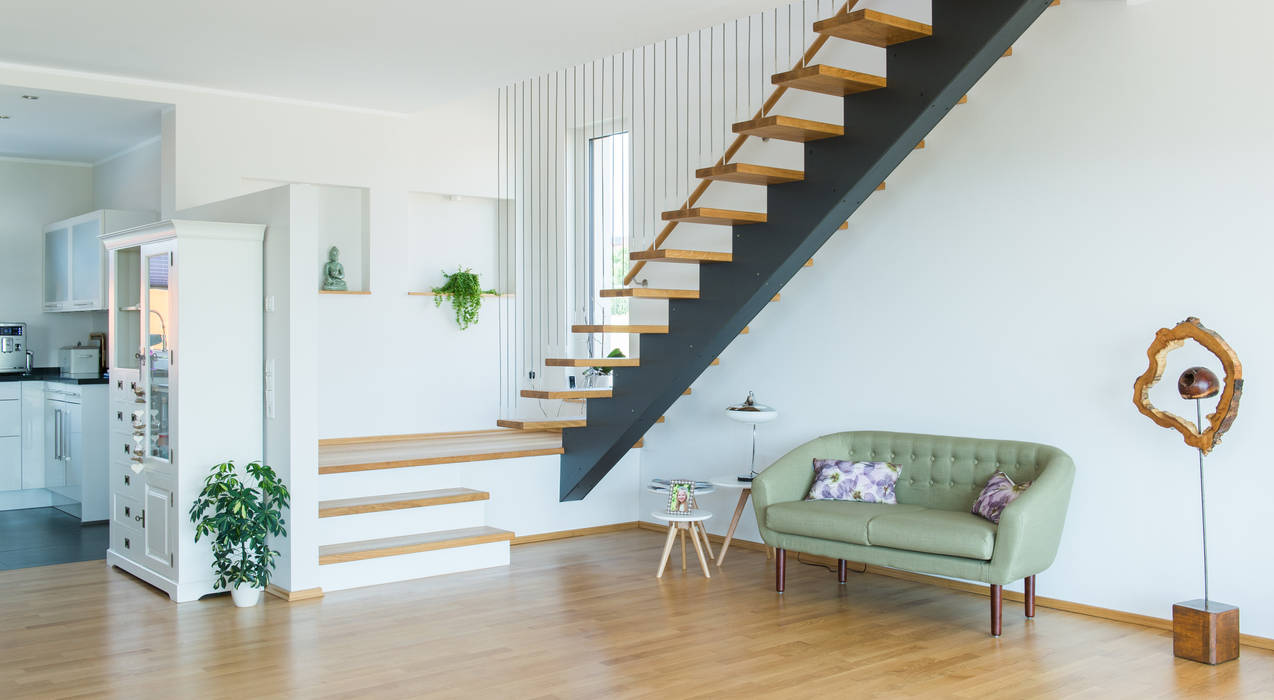 Treppenaufgang Wohnen herbertarchitekten Partnerschaft mbB Moderne Wohnzimmer