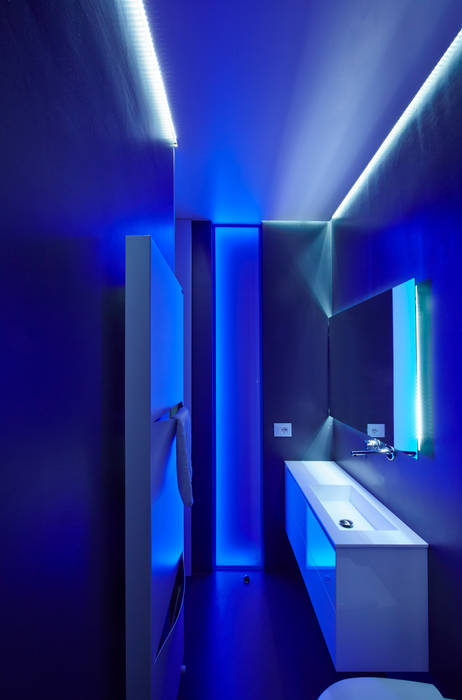 bagno Giemmecontract srl. Bagno minimalista bagno,illuminazione bagno,illuminazione a LED,arredamento,minimalista