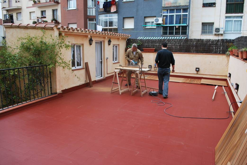 Construcción de una terraza, Vicente Galve Studio Vicente Galve Studio Terrace