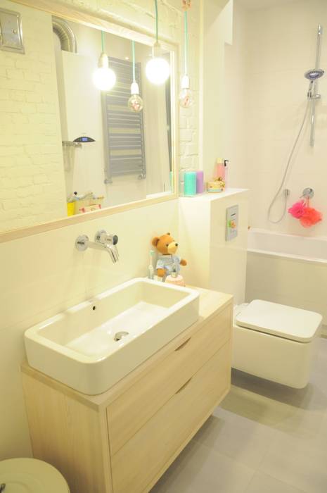 Pastelowa łazienka z przesłaniem ...Always look on the ...kto odgadnie?:), Perfect Home Perfect Home Kamar Mandi Modern