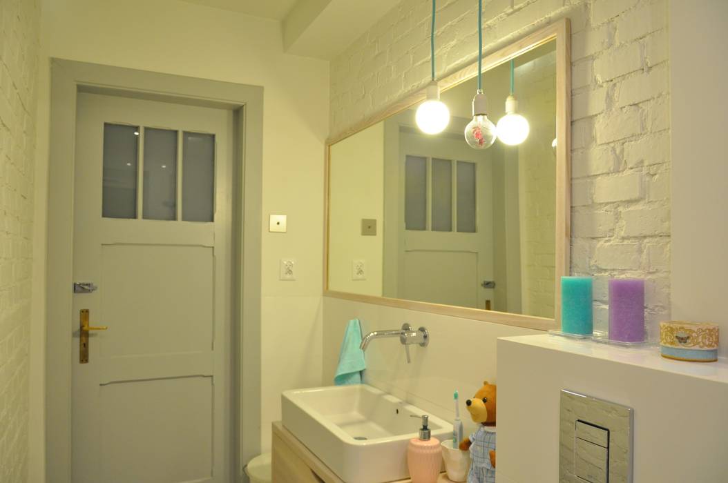 Pastelowa łazienka z przesłaniem ...Always look on the ...kto odgadnie?:), Perfect Home Perfect Home Modern bathroom
