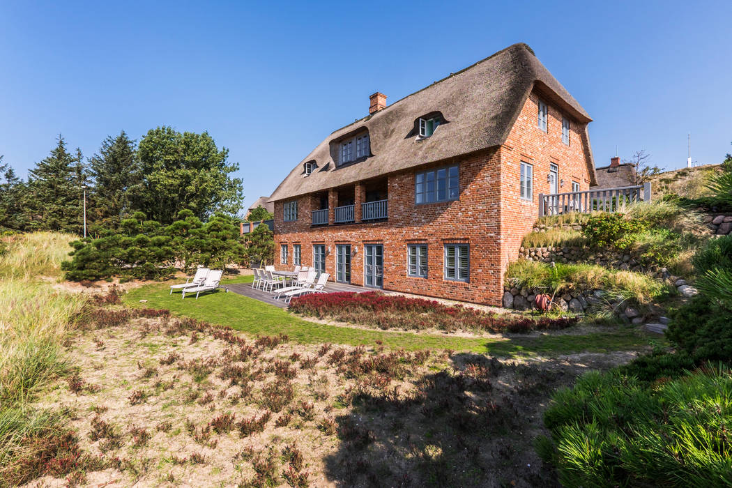 Einzelhaus in Dünenlage in List auf Sylt, Ralph Justus Maus Architektur Ralph Justus Maus Architektur Rumah Klasik