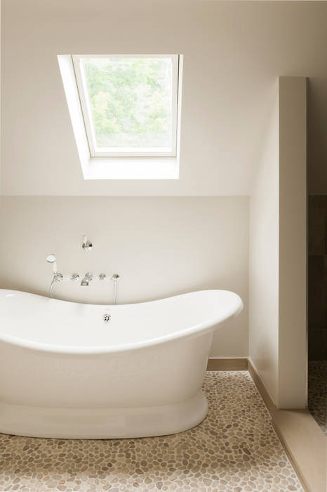 Statige manoire villa in een landelijke omgeving, Taps&Baths Taps&Baths BathroomBathtubs & showers