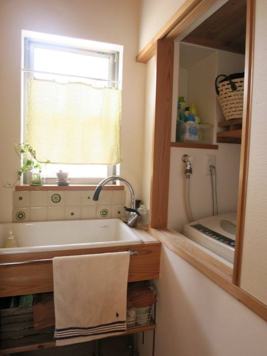 洗面 小久保美香建築設計事務所 オリジナルスタイルの お風呂