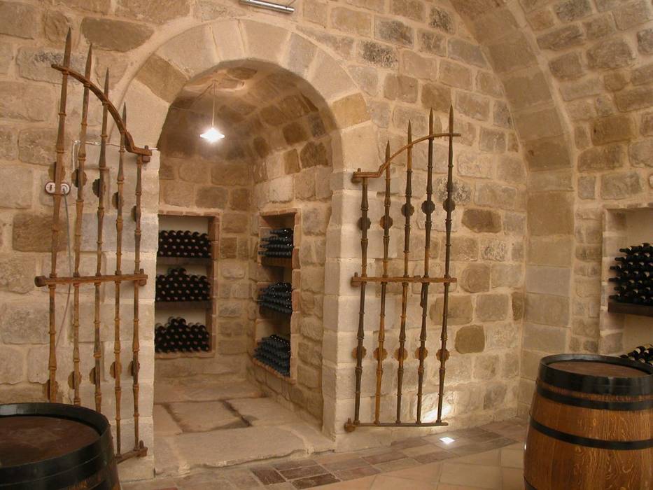 BODEGA Y MERENDERO PARA WURTH ESPAÑA S.A. AGONCILLO. LA RIOJA., Estudio A. Devalle-Granell Arquitectura. Estudio A. Devalle-Granell Arquitectura. Rustic style wine cellar