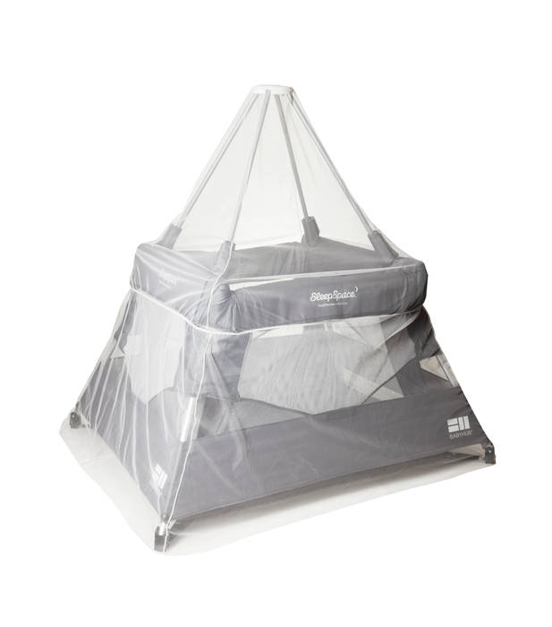 BabyHub SleepSpace Travel Cot with netting in Pebble homify Stanza dei bambini moderna Letti & Culle