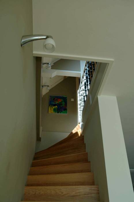 laan van Overvest, TIEN+ architecten TIEN+ architecten Modern corridor, hallway & stairs