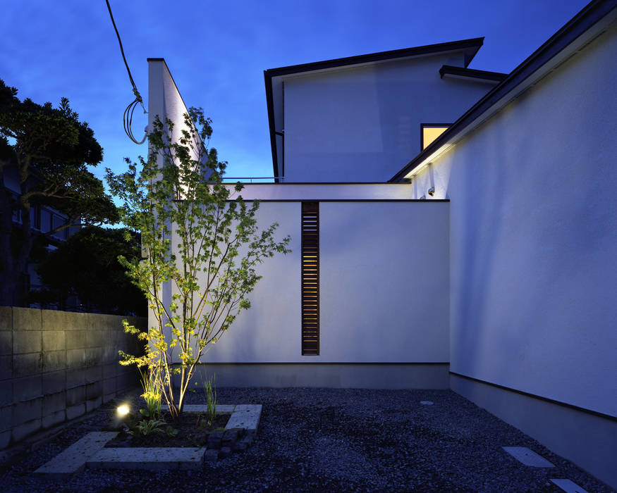 新宮苑の家 House In shinguen, いいつかけんちくこうぼう いいつかけんちくこうぼう Casas de estilo ecléctico