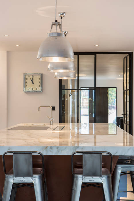 Private Residence, Surrey, Nice Brew Interior Design Nice Brew Interior Design Cucina moderna