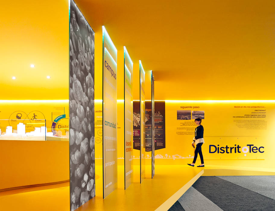 Showroom DistritoTec, CUATRO44 CUATRO44 Commercial spaces Schools