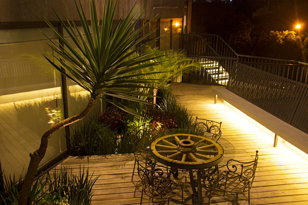 Casa GS, Iluminarq Iluminarq Balcones y terrazas modernos Iluminación