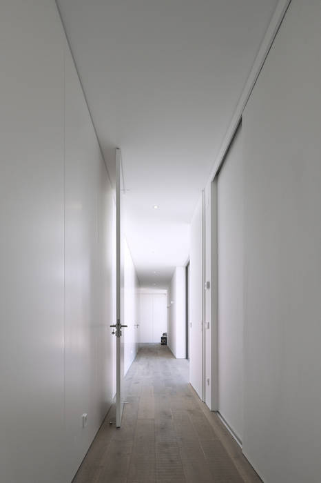 Casa na Comporta, RRJ Arquitectos RRJ Arquitectos Couloir, entrée, escaliers modernes