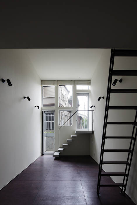Triplex House, Yukinobu Toyama Architects Yukinobu Toyama Architects ミニマルデザインの リビング