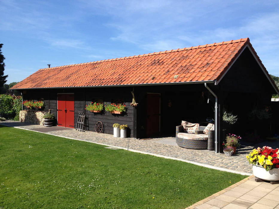 Houten garages, Geldersche Houtbouw Geldersche Houtbouw Country style garage/shed