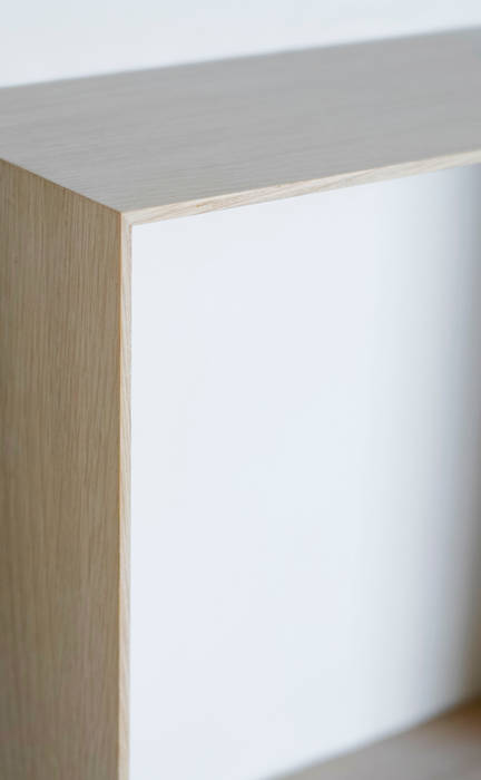 Thin shelf, YU MATSUDA DESIGN YU MATSUDA DESIGN ストレージルーム 収納