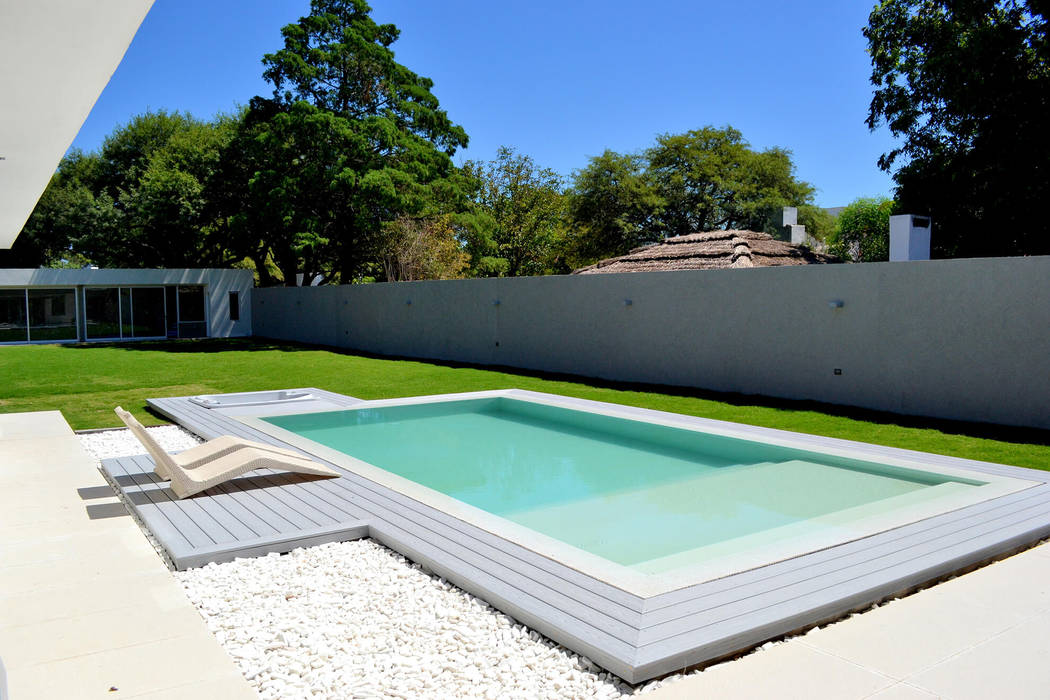 Piscinas varias, Piscinas Scualo Piscinas Scualo Piscinas de estilo moderno Piedra