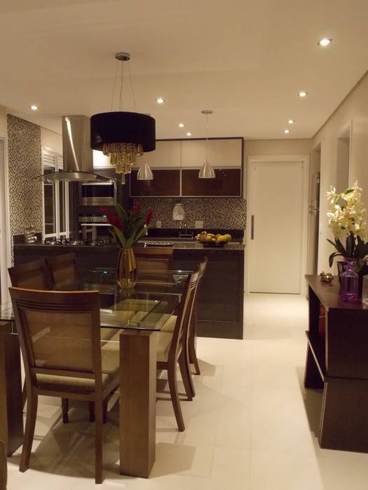 Cozinha na sala, Lúcia Vale Arquitetura e Interiores Lúcia Vale Arquitetura e Interiores Comedores de estilo moderno