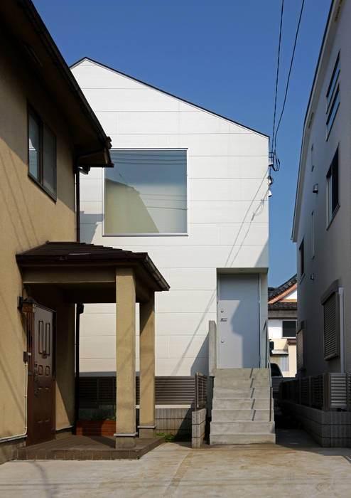 赤塚の住宅, アトリエハコ建築設計事務所／atelier HAKO architects: アトリエハコ建築設計事務所／atelier HAKO architectsが手掛けた現代のです。,モダン