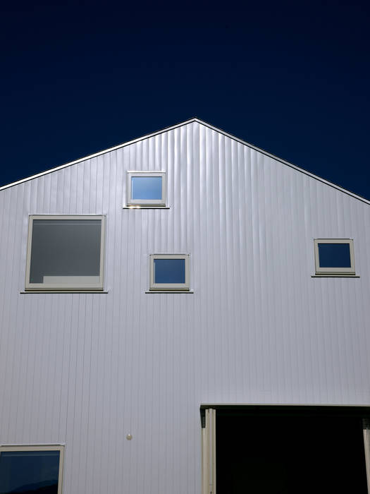 パズルハウス・ビューハウス, アトリエハコ建築設計事務所／atelier HAKO architects: アトリエハコ建築設計事務所／atelier HAKO architectsが手掛けた現代のです。,モダン