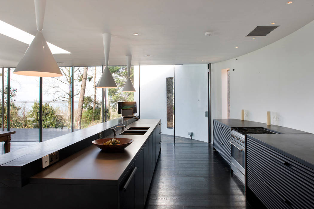 Seaglass House, The Manser Practice Architects + Designers The Manser Practice Architects + Designers Modern kitchen