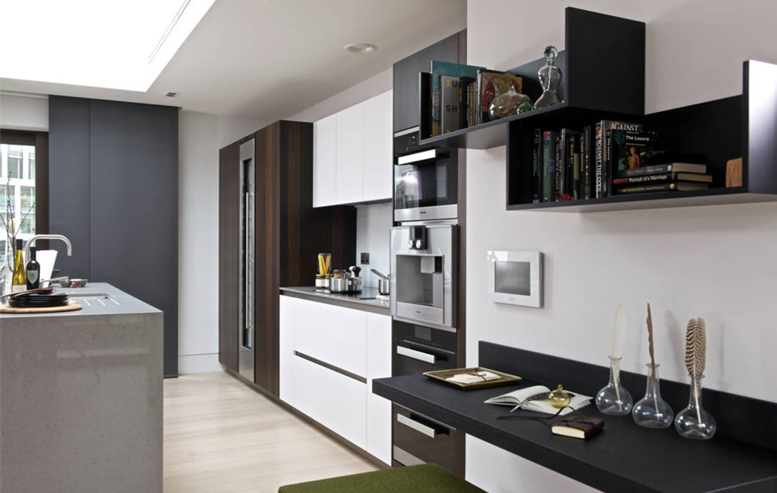 Roman House Penthouse, The Manser Practice Architects + Designers The Manser Practice Architects + Designers Dapur Modern