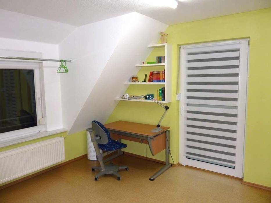 Regal An Die Dachschrage Angepasst Moderne Kinderzimmer Von Pyra Designmoebel De Modern Homify