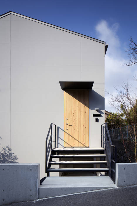 四條畷の箱家 BOX-HOUSE in Shijyonawate, プラスアトリエ一級建築士事務所 プラスアトリエ一級建築士事務所 Nhà