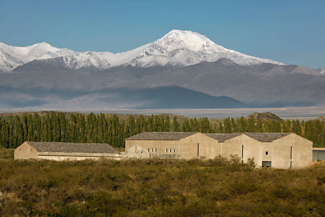 Bodega Atamisque, Bórmida & Yanzón arquitectos Bórmida & Yanzón arquitectos Ruang Komersial Batu Restoran