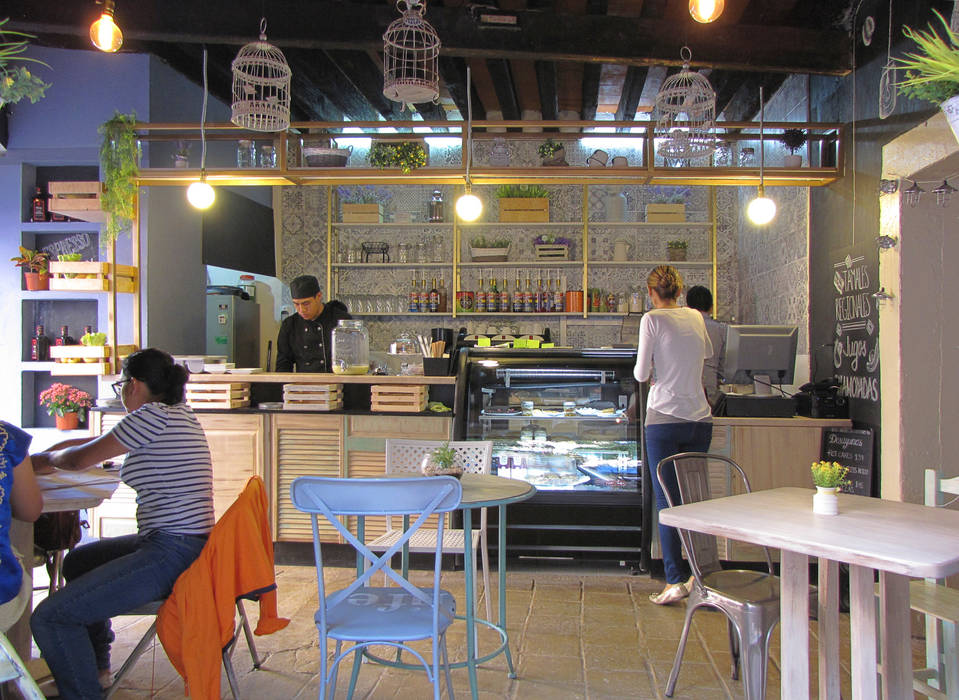 CAFÉ BOUTIQUE SANTO PATRONO, Estudio Meraki Estudio Meraki Commercial spaces Gastronomy