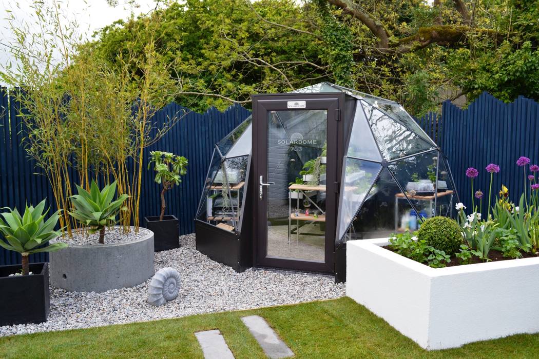 Itv's love your garden with alan titchmarsh modern garden by solardome