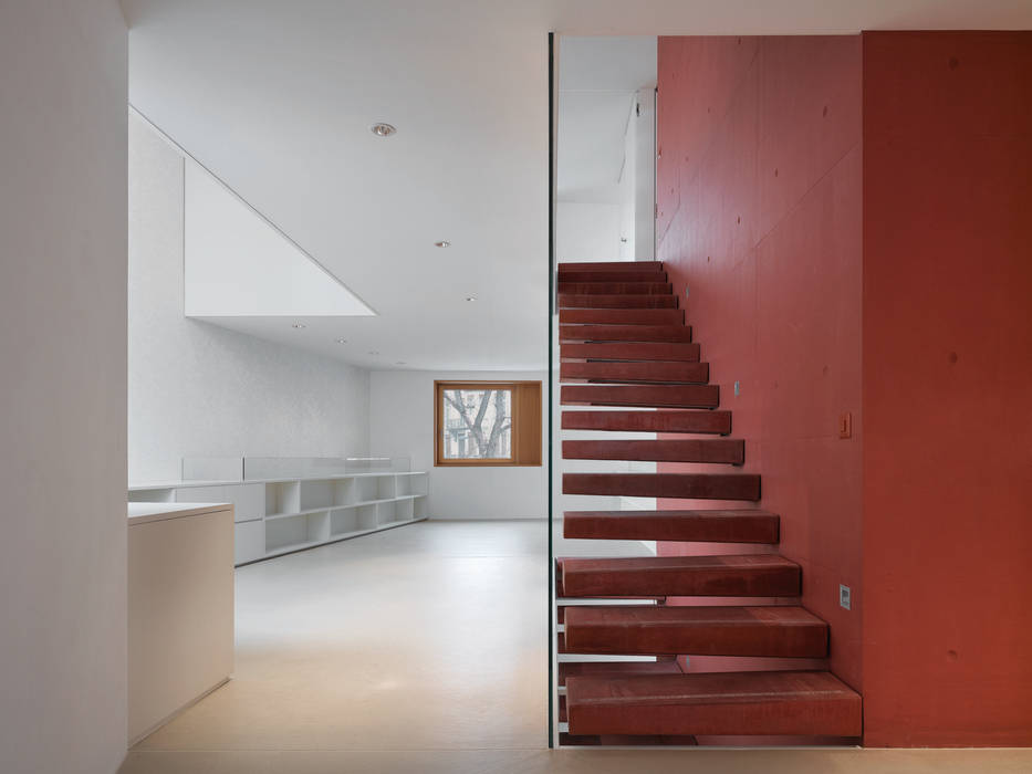Stadthaus Englischviertelstrasse, Bob Gysin + Partner BGP Bob Gysin + Partner BGP Modern corridor, hallway & stairs