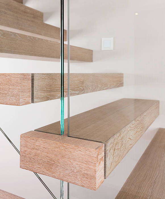 ST920 Nowoczesne schody wspornikowe dębowe / ST920 Modern Floating Oak Stairs, Trąbczyński Trąbczyński Pasillos, vestíbulos y escaleras de estilo minimalista